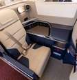 O assento que vira um cama perfeita no Airbus A330-neo da Ita Airways  Foto: //Divulgação / Viagem e Turismo