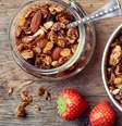 Entenda de uma vez por todas se a granola faz bem  Foto: Shutterstock / Alto Astral