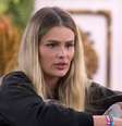'A gente confia e se decepciona', reflete Yasmin Brunet ao ver cenas com comentários sobre seu corpo  Foto: Globoplay / Reprodução