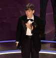 Cillian Murphy leva o Oscar de melhor ator por sua atuação em Oppenheimer  Foto: Kevin Winter/Getty Images