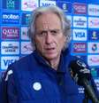  Foto: Divulgação/Al-Hilal - Legenda: Jorge Jesus agradece apoio dos torcedores após recorde do Al-Hilal - / Jogada10