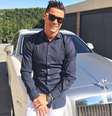  Foto: Instagram/CR7 - Legenda: Cristiano tem coleção de carros de luxo e impressionava colegas na Juventus / Jogada10