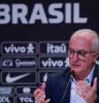  Foto: Staff Images/CBF - Legenda: Dorival se prepara para estreia na Seleção Brasileira / Jogada10