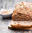 Pão integral com semente de linhaça  Foto: Elena Zajchikova | Shutterstock / Portal EdiCase