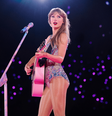A cantora Taylor Swift sofreu com deepfakes criados por IA (Imagem: Divulgação/Disney)  Foto: Canaltech