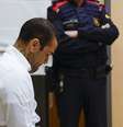 Justiça da Espanha concedeu fiança por liberdade provisória de Daniel Alves, condenado por estupro (Photo by ALBERTO ESTEVEZ/POOL/AFP via Getty Images)  Foto: Esporte News Mundo