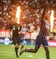  Foto: Tiago Caldas/EC Bahia - Legenda: Ba-Vi tem sido marcado por viradas na temporada 2024 / Jogada10