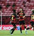  Foto: Divulgação/Sport - Legenda: Romarinho comemora o gol da virada no Clássico dos Clássicos / Jogada10