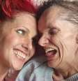Penny Taylor diz que não sabe se contrairá a doença como sua mãe Liz  Foto: Penny Taylor / BBC News Brasil