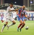 Jogando na Arena Fonte Nova, Vitória perdeu para o Bahia por 2 x 1.  Foto: Esporte News Mundo