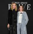 Maya Hawke com a mãe, Uma Thurman  Foto: Redação Entre Telas