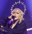 Madonna na abertura da 'Celebration Tour': o jogo virou, e a cantora se mantém no ápice do pop mundial  Foto: Reprodução