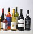Os onze vinhos, que foram degustados às cegas juntamente com o ovo de chocolate ao leite  Foto: ALEX SILVA/ESTADAO / Estadão