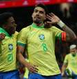 Paquetá marca no fim   Foto: PIERRE-PHILIPPE MARCOU/AFP via Getty Images / Esporte News Mundo