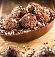 Ovo de Páscoa de colher de brigadeiro  Foto: RHJPhtotos | Shutterstock / Portal EdiCase
