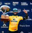 Filipe Toledo bi campeão mundial.   Foto: Thiago Diz /WSL / Esporte News Mundo
