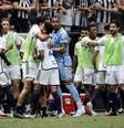 Cruzeiro na comemoração do gol da vitória contra o Atlético-MG  Foto: Esporte News Mundo