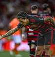  Foto: Marcelo Cortes/CRF - Legenda: Fla vence. Mas segue perdendo gols em profusão / Jogada10