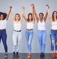 A transição para o uso de calças pelas mulheres não foi apenas uma mudança estilística, mas um ato político e social  Foto: iStock/LaylaBird