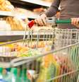 Veja como fazer boas escolhas na compra de supermercado  Foto: Shutterstock / Alto Astral