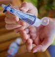 Álcool líquido 70% volta a ser proibido pela Anvisa, mas a versão em gel está liberada (Imagem: Luisella Planeta Leoni/Pixabay)  Foto: Canaltech