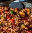 Carne moída refogada com legumes – Foto: Shutterstock  Foto: Guia da Cozinha
