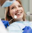A popularidade das lentes de resina pode ocultar riscos para a saúde e a estética dentária  Foto: Dean Drobot | Shutterstock / Portal EdiCase