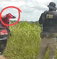 Na foto, em destaque vermelho, está Deibson no momento em que foi recapturado  Foto: Reprodução/Fantástico