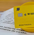 Pessoas com deficiência visual poderão ter cartão bancário em braile  Foto: BB/Divulgação