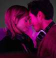 Lucy Boynton e Justin Lin em 'Grandes Hits'  Foto: Searchlight Studios/Divulgação