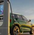 Cada vez mais populares no Brasil, os consumidores têm optado pelos carros elétricos como uma alternativa mais tecnológica e verde ao motor de combustão.  Foto: Reprodução/Getty Images