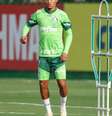  Foto: Fabio Menotti/Palmeiras - Legenda: Lázaro vem ganhando mais chances no Palmeiras / Jogada10