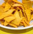 SALGADINHO DE MILHO SEM TRIGO (TIPO DORITOS OU TORTILLA CHIPS)  Foto: Bake and Cake Gourmet