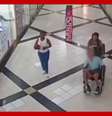 Morto em banco: novas imagens mostram idoso inerte ao chegar em agência no RJ  Foto: Reprodução