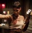 Kora vai dar tiro em Rebel Moon Parte 2 (Imagem: Divulgação/Netflix)  Foto: Canaltech
