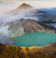 Vista aérea da cratera do vulcão Kawah Ijen em Java Oriental, Indonésia  Foto: Reprodução/Getty Images