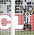  Foto: Vítor Silva/Botafogo - Legenda: Eduardo entra no lugar de Tiquinho e mostra que pode atuar, também, de centroavante / Jogada10