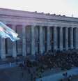 A Universidade de Buenos Aires havia declarado emergência orçamentária e não sabia se operaria no segundo semestre  Foto: Reuters / BBC News Brasil