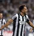 Eduardo comemorando um de seus gols contra o Universitario.   Foto: Vitor Silva/Botafogo / Esporte News Mundo