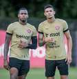 Duda e Camutanga serão desfalques para o Vitória no domingo (28), diante do Cruzeiro.  Foto: Victor Ferreira/EC Vitória / Esporte News Mundo