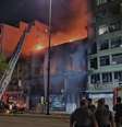 Bombeiros combatem incêndio em pousada no Centro de Porto Alegre (RS)  Foto: Reprodução/Redes Sociais / Perfil Brasil