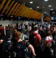 Preço da passagem aérea teve queda em abril  Foto: Felipe Rau/Estadão / Estadão