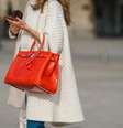 Bolsa Birkin virou hit entre as celebridades  Foto: Edward Berthelot/Getty Images