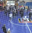 Briga generalizada interrompe final do Campeonato Metropolitano Sub-18 de futsal   Foto: Reprodução/Redes Sociais 