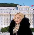 Madonna e seus filhos estão na suíte no último andar do Copacabana Palace, com vista total da praia e do mar  Foto: Fotomontagem: Blog Sala de TV
