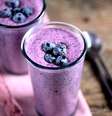 Vitamina de banana com blueberry  Foto: Chudo2307 | Shutterstock / Portal EdiCase