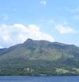 Novas erupções do vulcão Monte Ruang provocam alerta de tsunami na Indonésia (Imagem: Ariefrahman/Wikimedia Commons/CC-BY-SA-4.0)  Foto: Canaltech