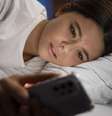 Conheça os riscos do uso de celular antes de dormir  Foto: Freepik/Divulgação / Boa Forma