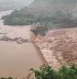 Defesa Civil orienta evacuação de moradores próximos a áreas de risco após rompimento da barragem 14 de Julho, no RS  Foto: Reprodução