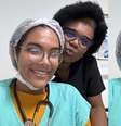 Médica divide plantão com a mãe enfermeira no Recife  Foto: Reprodução/Redes Sociais